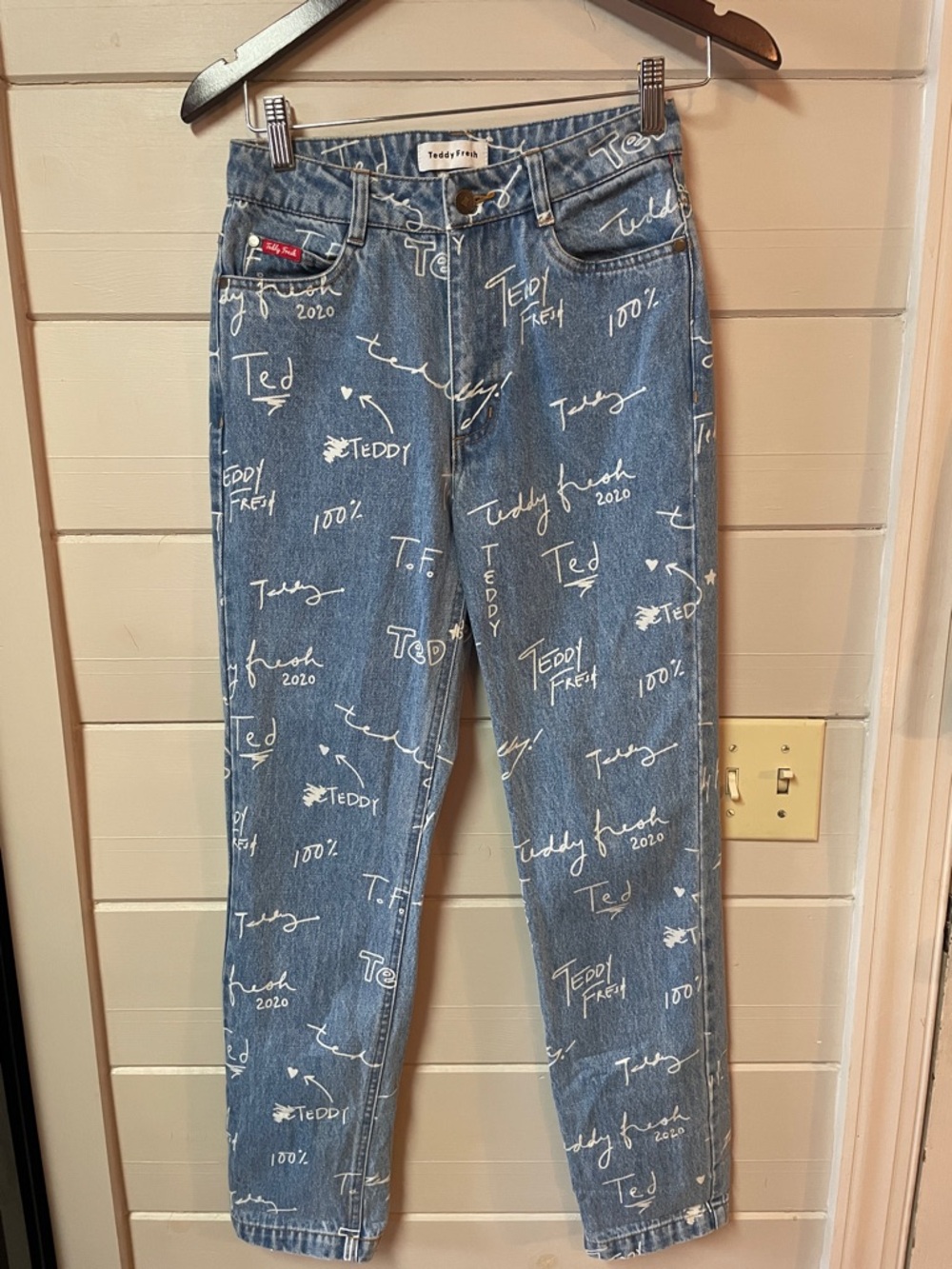 TEDDY FRESH Jeans Graffiti Spell Out Women's Size 24.
